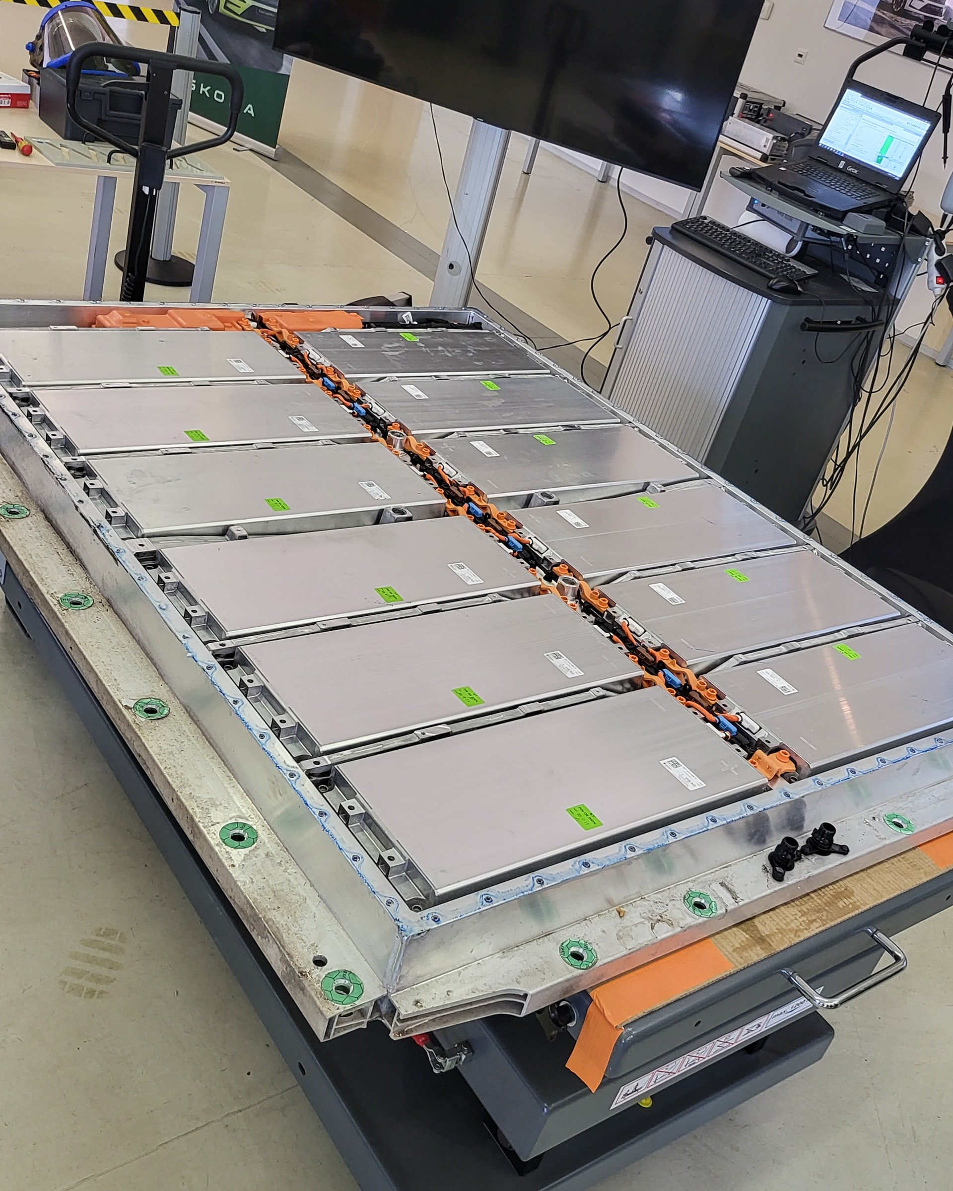 Demontovaná Li-ion batéria elektromobilu Škoda ENYAQ iV 80