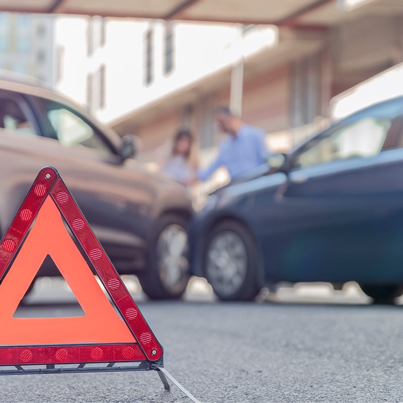 vystrazny trojuholnik pri dopravnej nehode