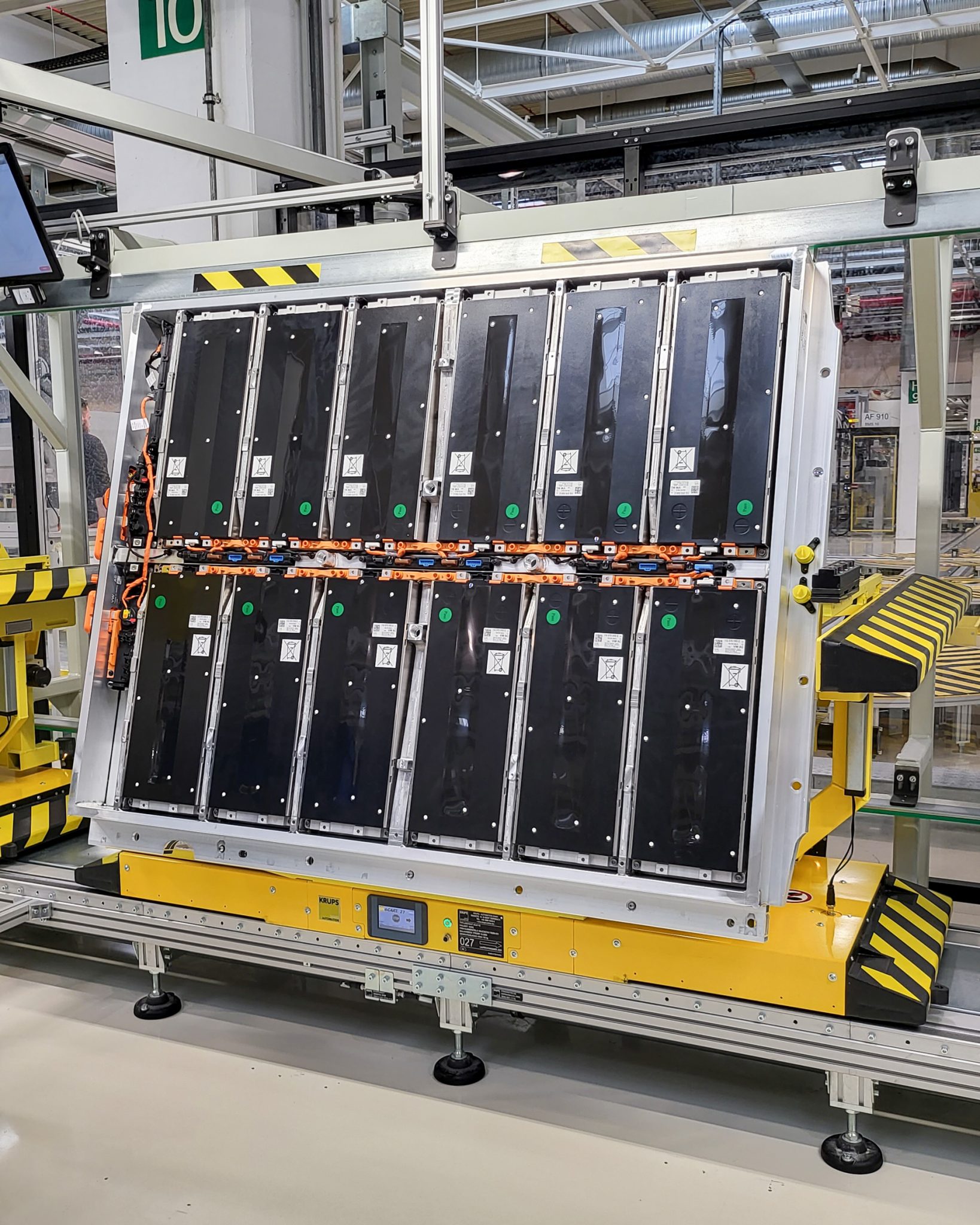 Výroba novej Li-ion batérie v závode ŠKODA AUTO v Mladej Boleslavi