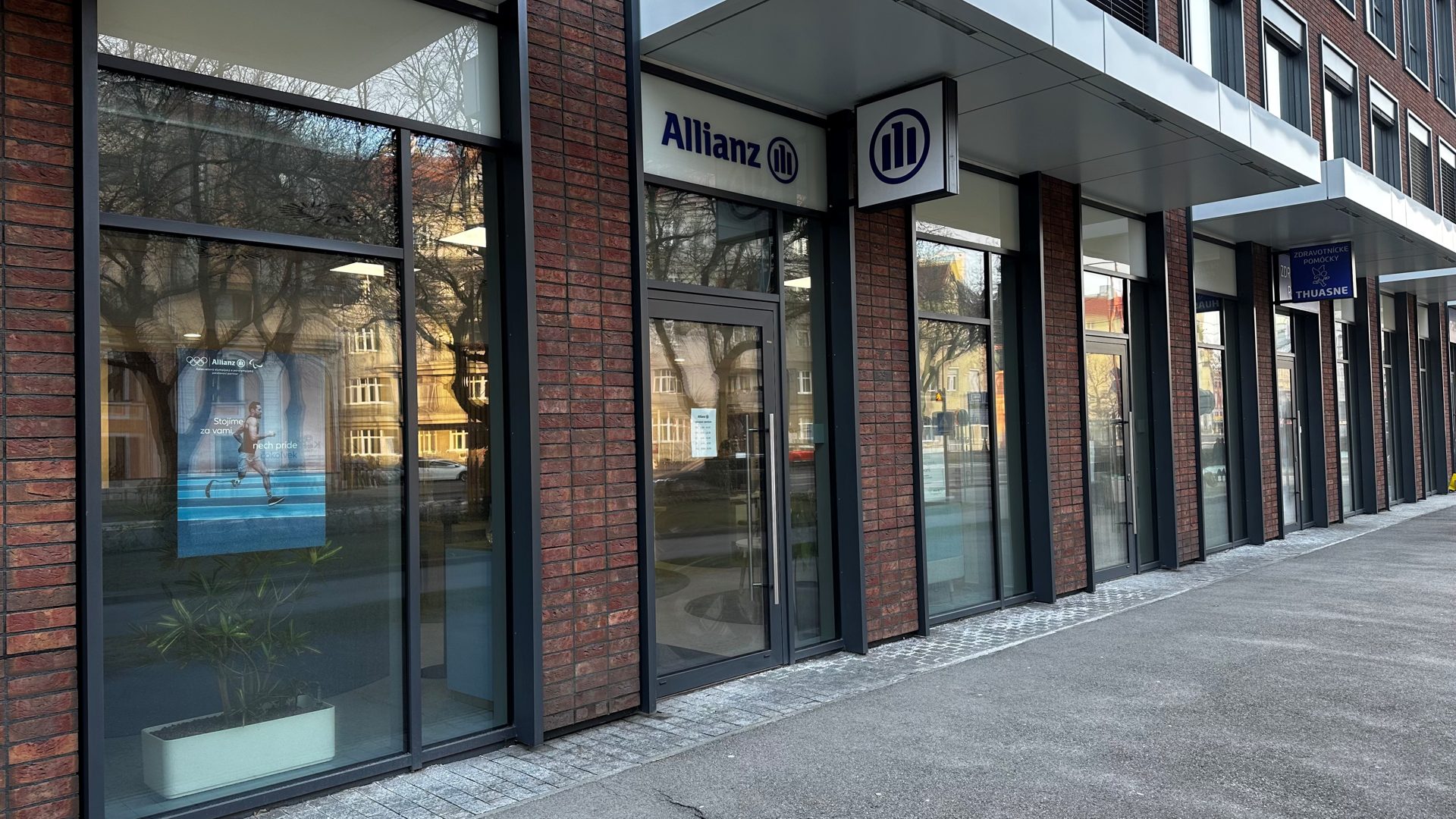 Budova Allianz SP